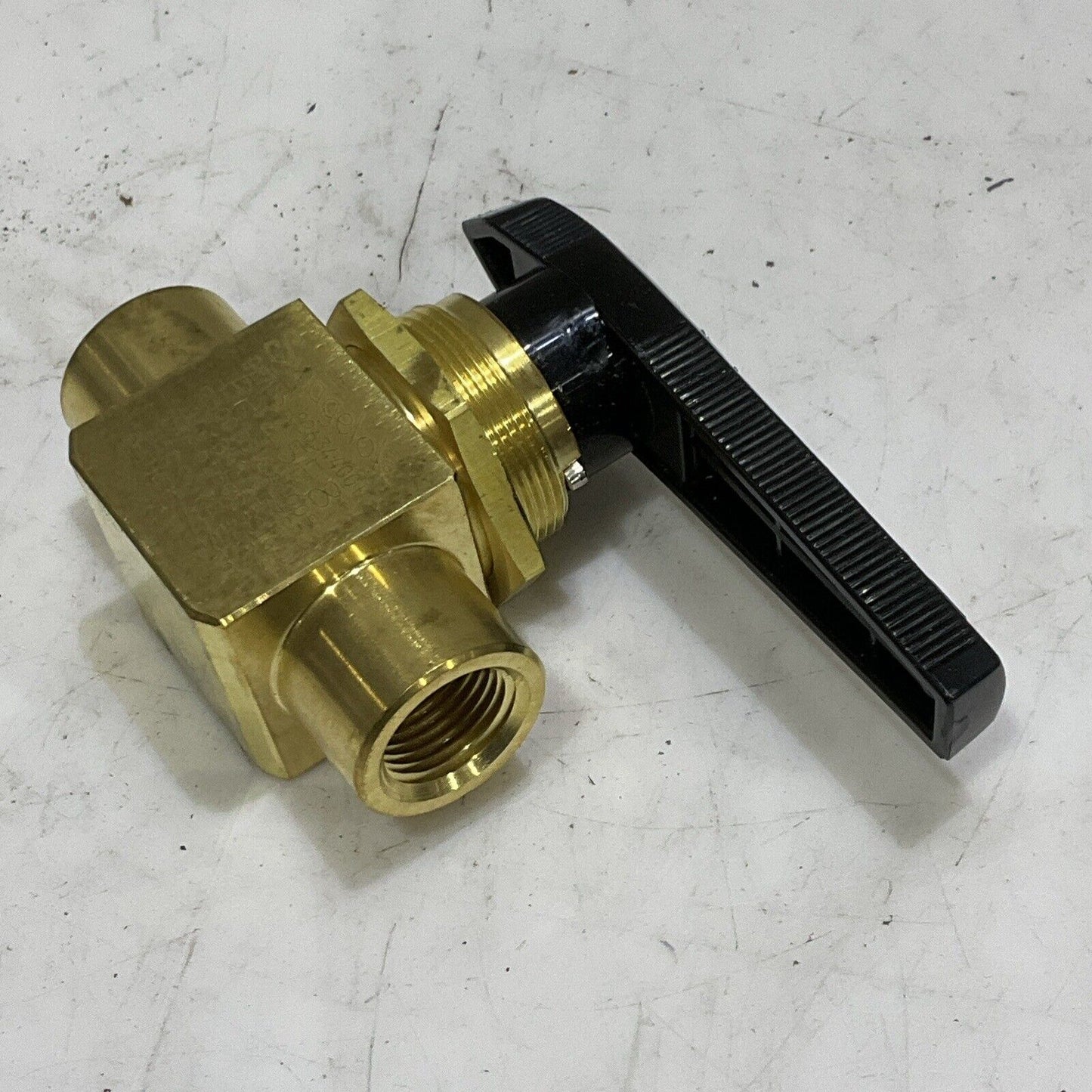 SWAGELOK B-45F8 826344001 BRASS BALL VALVE 2500 PSIG 0.406 IN 373