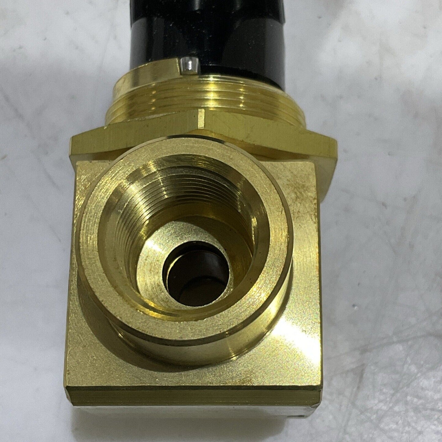 SWAGELOK B-45F8 826344001 BRASS BALL VALVE 2500 PSIG 0.406 IN 373