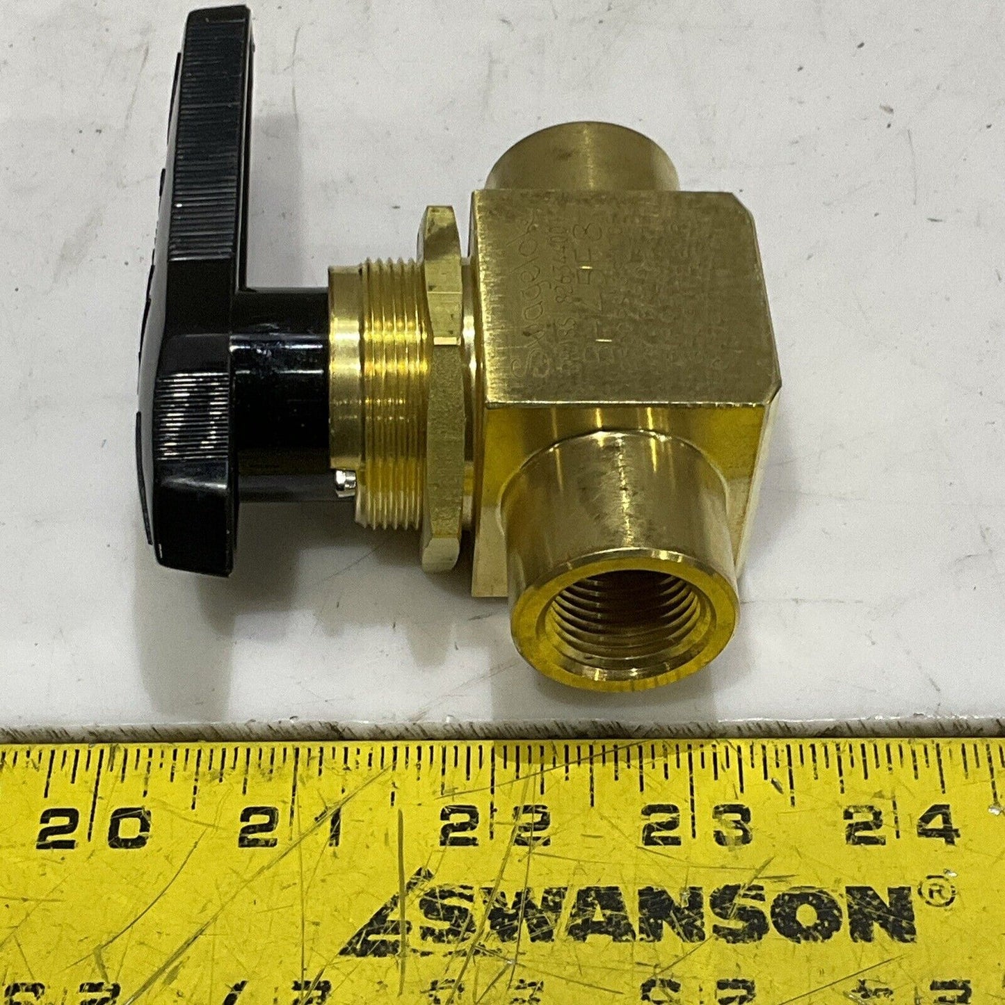 SWAGELOK B-45F8 826344001 BRASS BALL VALVE 2500 PSIG 0.406 IN 373