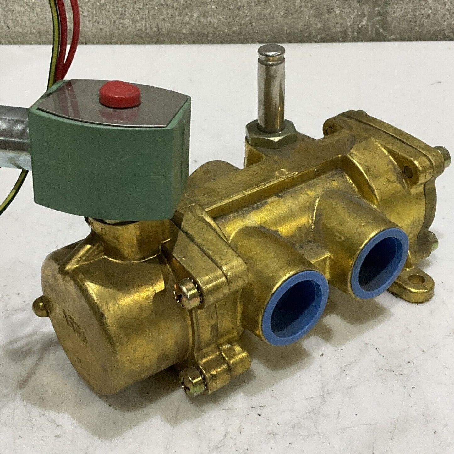 ASCO 302725 A547237 8344G056 SOLENOID VALVE 1 10.1 W 10-300 PSIG 373