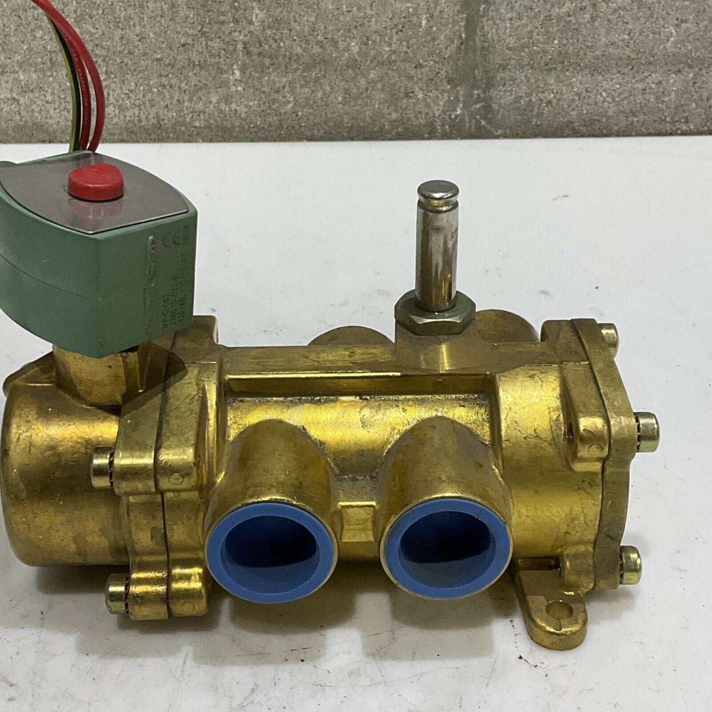 ASCO 302725 A547237 8344G056 SOLENOID VALVE 1 10.1 W 10-300 PSIG 373