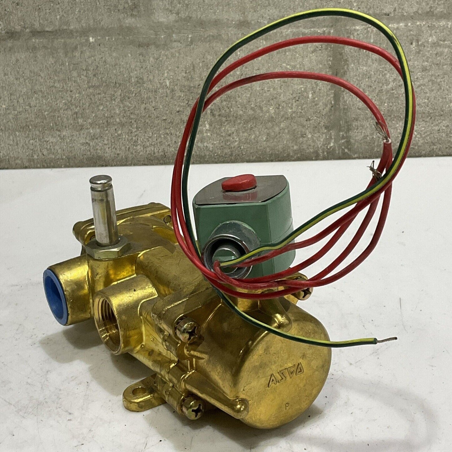 ASCO 302725 A547237 8344G056 SOLENOID VALVE 1 10.1 W 10-300 PSIG 373