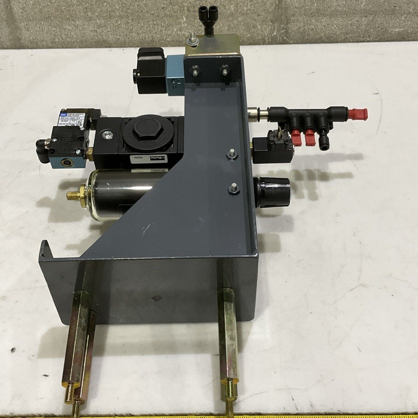 PARKER PNEUMATIC SUPPLY PANEL SV75-02 PID-5977 R75-02A 46A-AA1-JDE0-1KA U3S