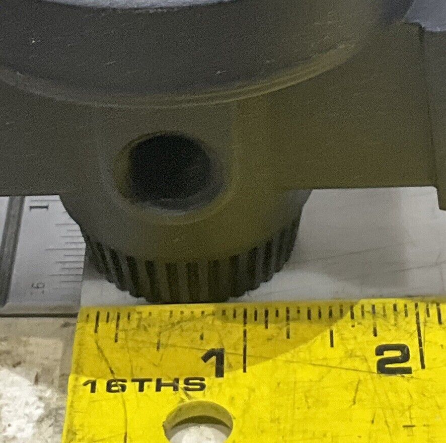 MASTER PNEUMATIC-DETROIT R100-2SR343 REGULATOR LOT OF 2 U3S