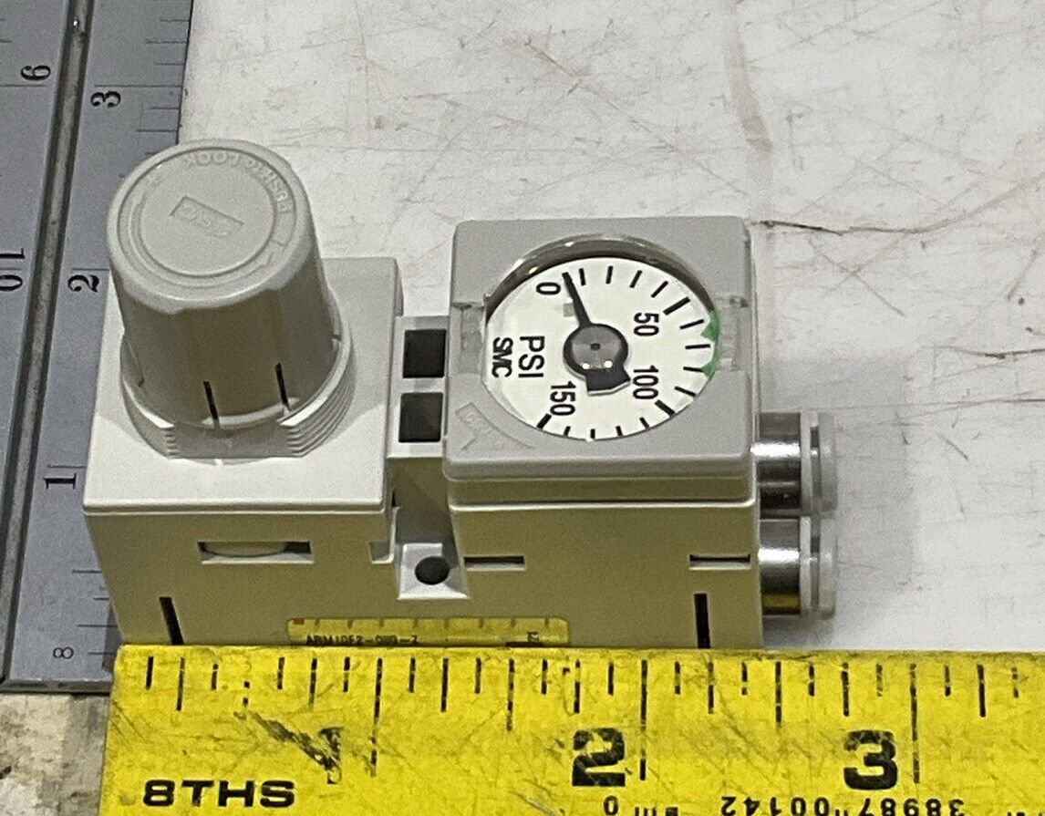 SMC ARM10F2-08G-Z COMPACT AIR MANIFOLD REGULATOR U3S