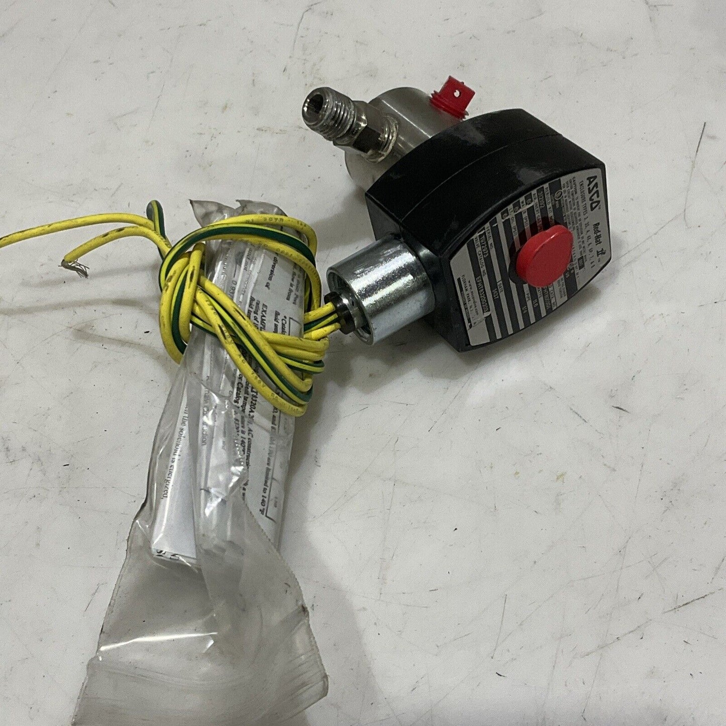 ASCO 312192 EFHT8320G203 SOLENOID VALVE 1/4 60 PSI 11.6 W LOT OF 3