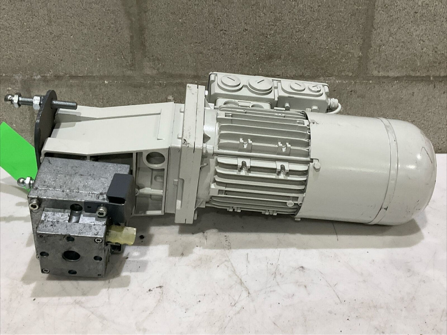 LENZE EN60034 GKR04-2 M HAR 080C31 MDSABS 080-31 GEARBOX MOTOR U3S