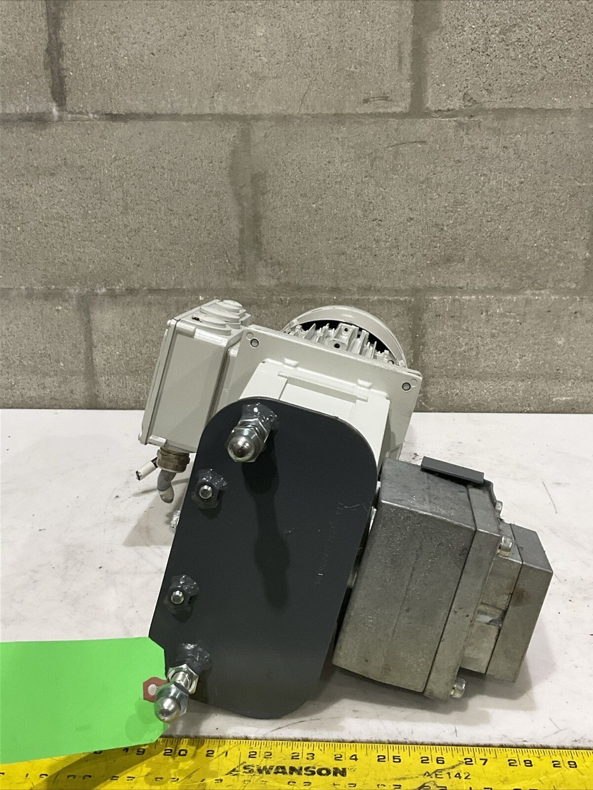 LENZE EN60034 GKR04-2 M HAR 080C31 MDSABS 080-31 GEARBOX MOTOR U3S