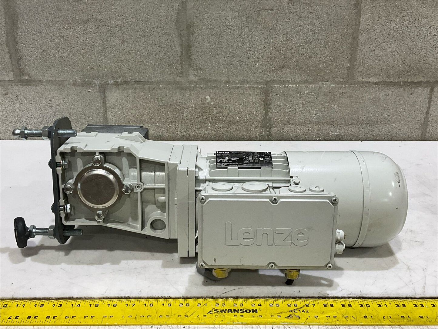 LENZE EN60034 GKR04-2 M HAR 080C31 MDSABS 080-31 GEARBOX MOTOR U3S