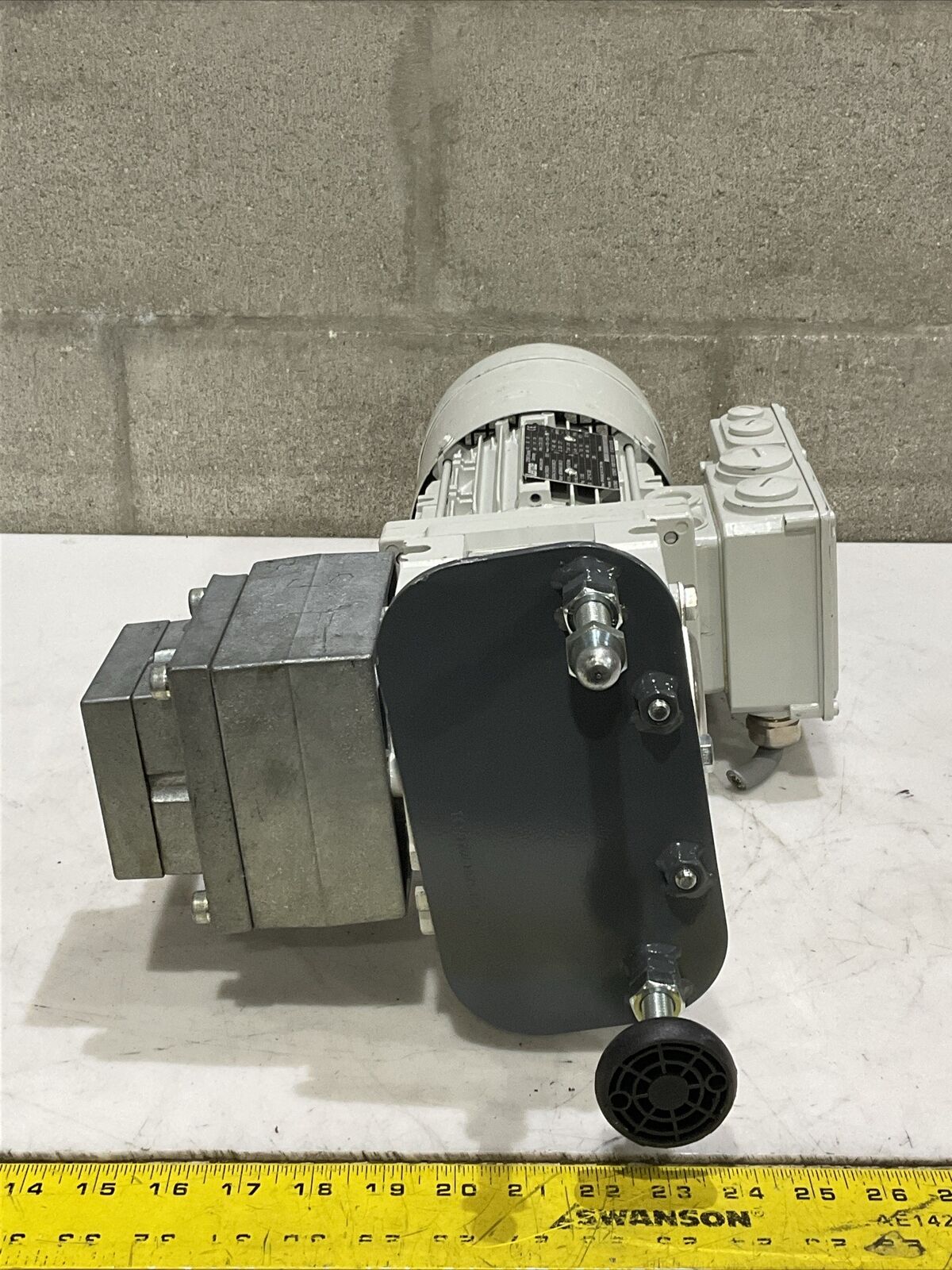 LENZE EN60034 GKR04-2 M HAR 080C31 MDSABS 080-31 GEARBOX MOTOR U3S