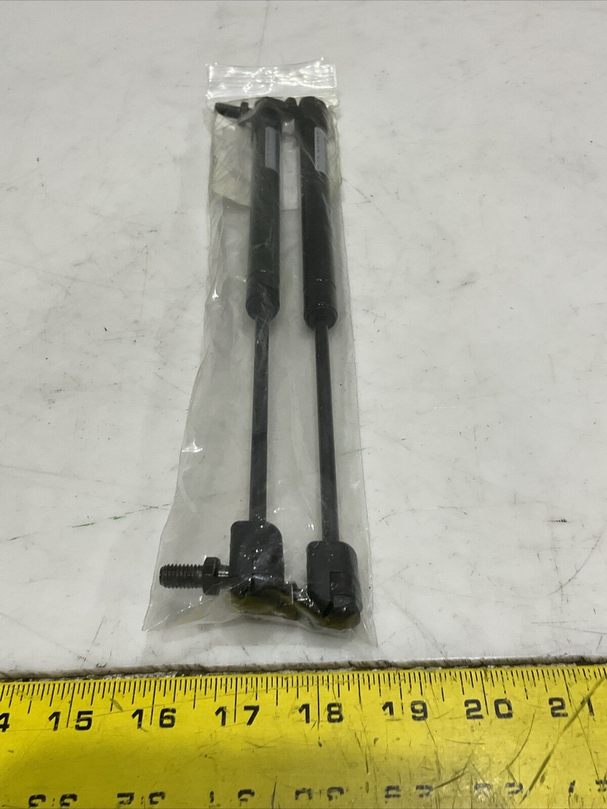 IGS 66U1202B0XX0267 HIGH PRESSURE GAS SPRING 60 LBS LOT OF 2 U3S