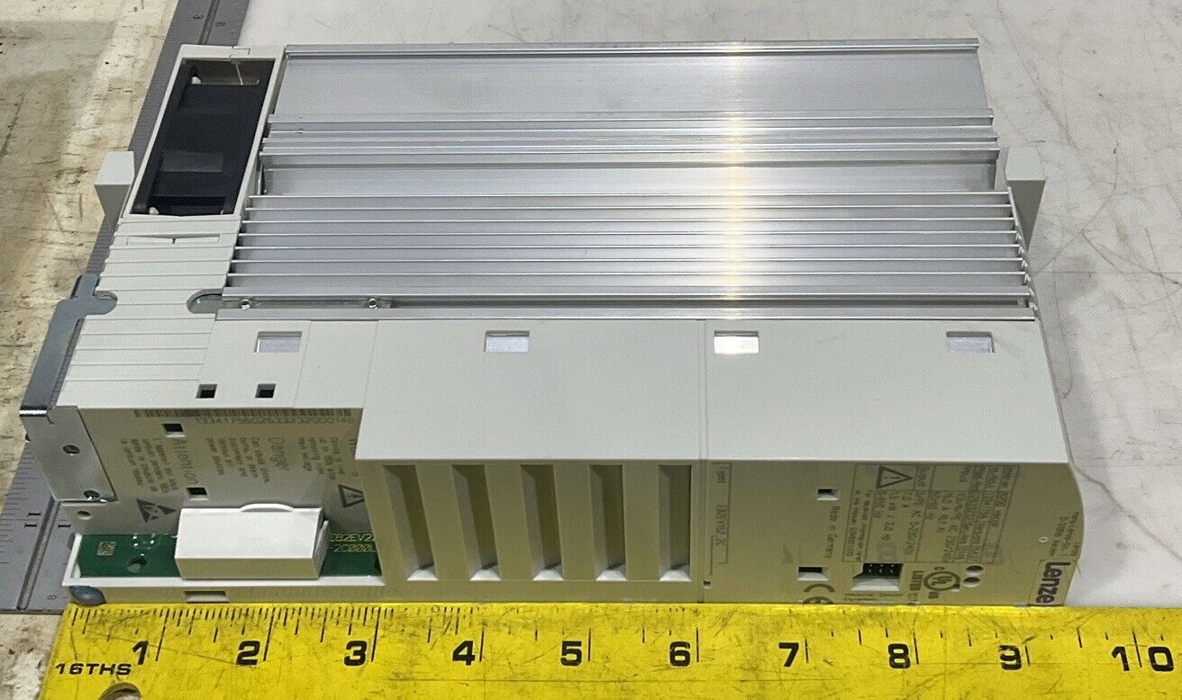 LENZE 8200 VECTOR E82EV152 INVERTER U3S