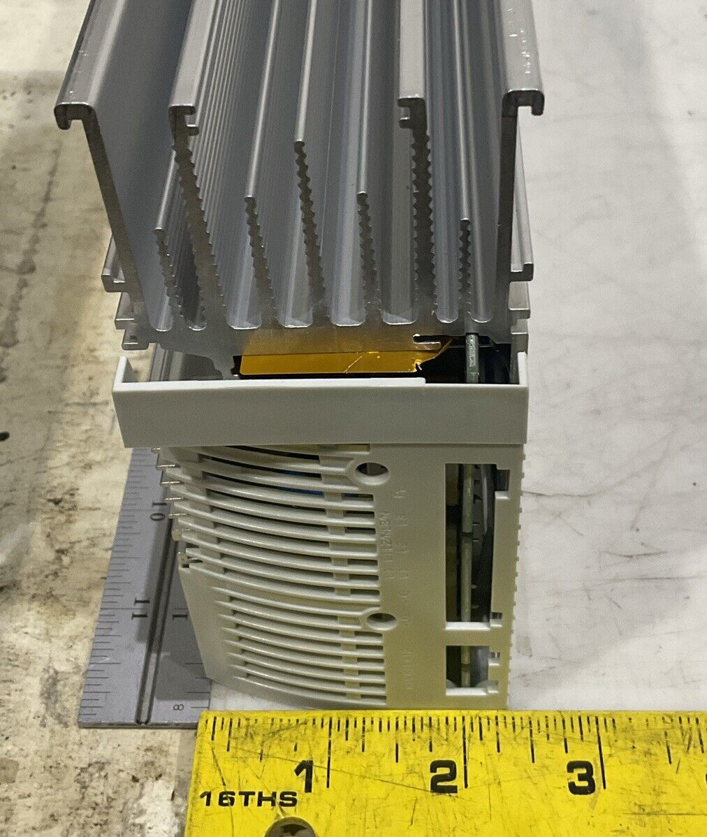 LENZE 8200 VECTOR E82EV152 INVERTER U3S