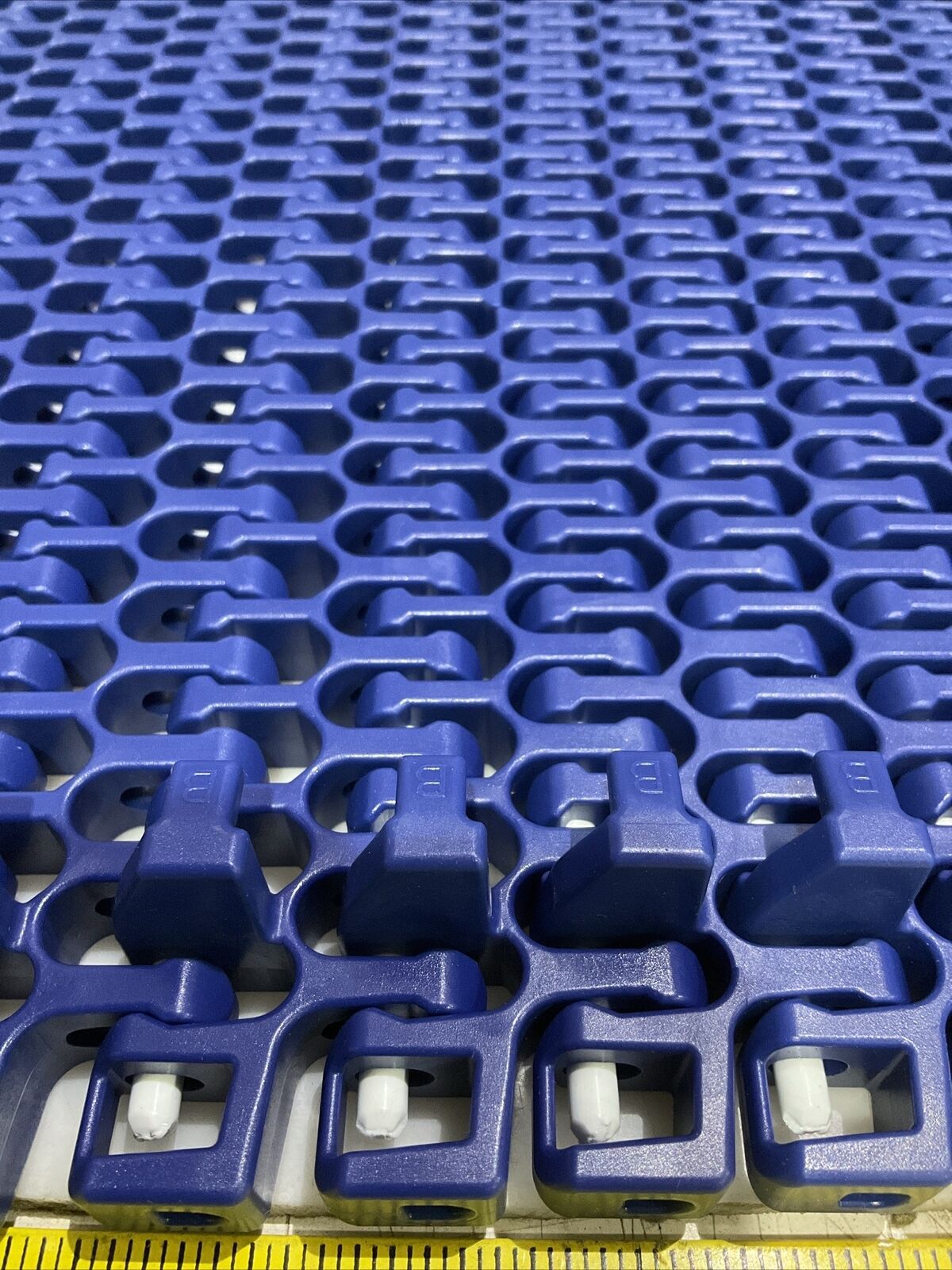 INTERLOX 21294 57087966 SER. 2400 24" RADIUS FLUSH GRID W/HOLD DOWN U4M