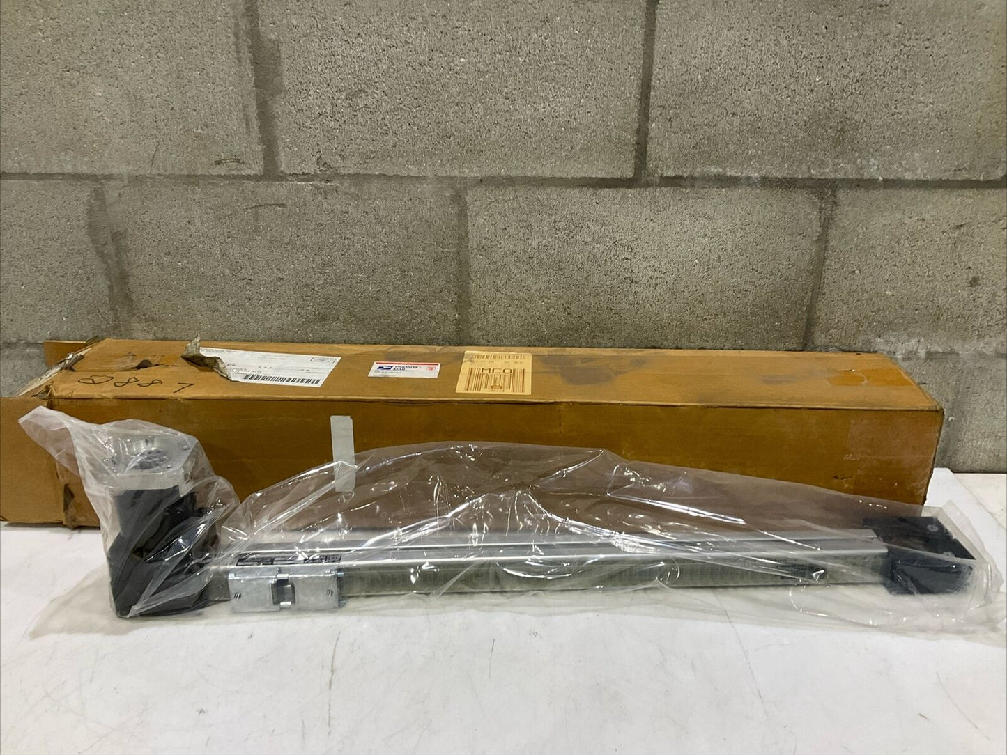 MACRON DYNAMICS 10329001 0241 LINEAR RAIL U3S