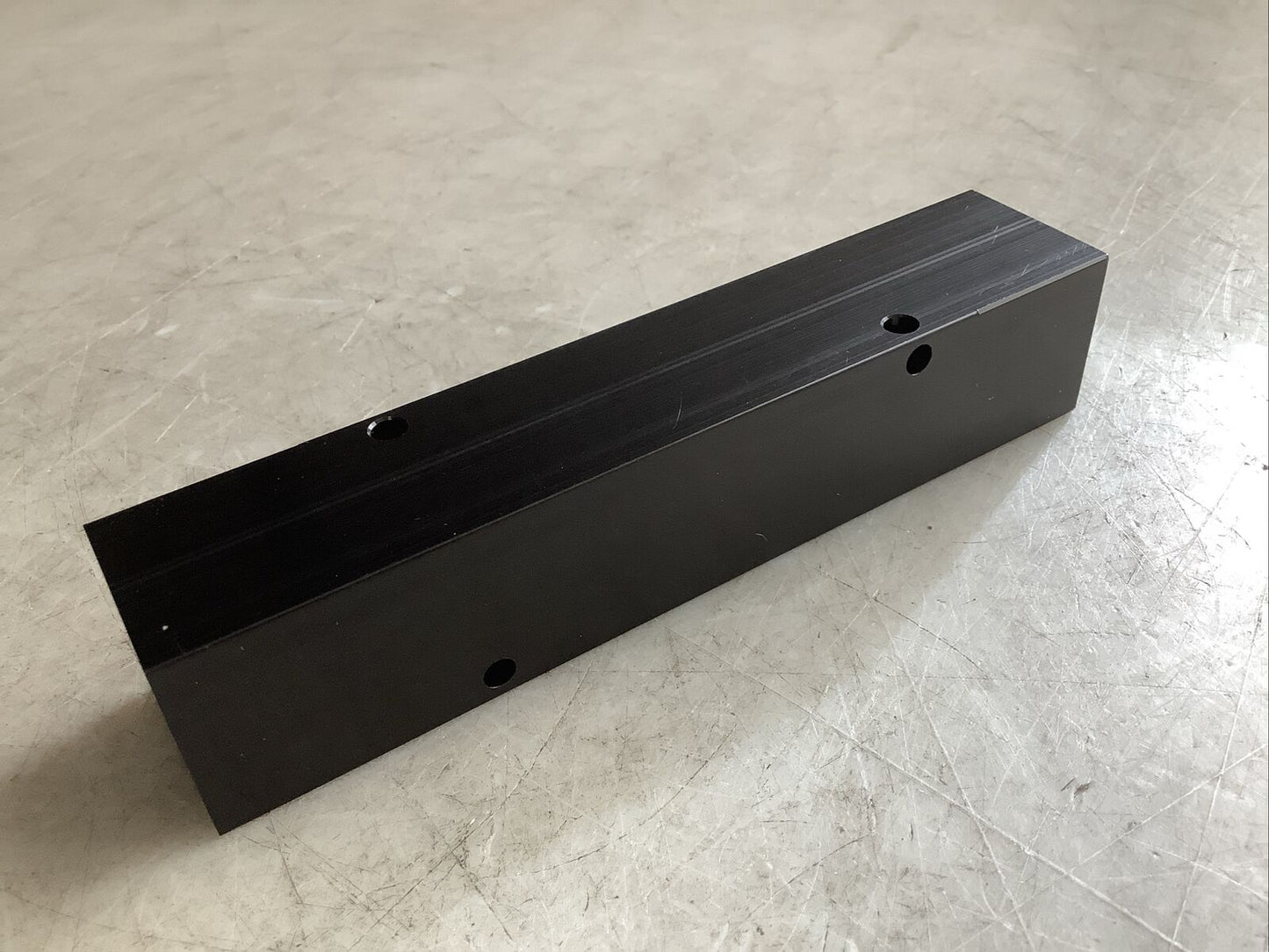 PNEUMADYNE M20-250-4W PMEUMATIC MANIFOLD U3S - LOT OF 2