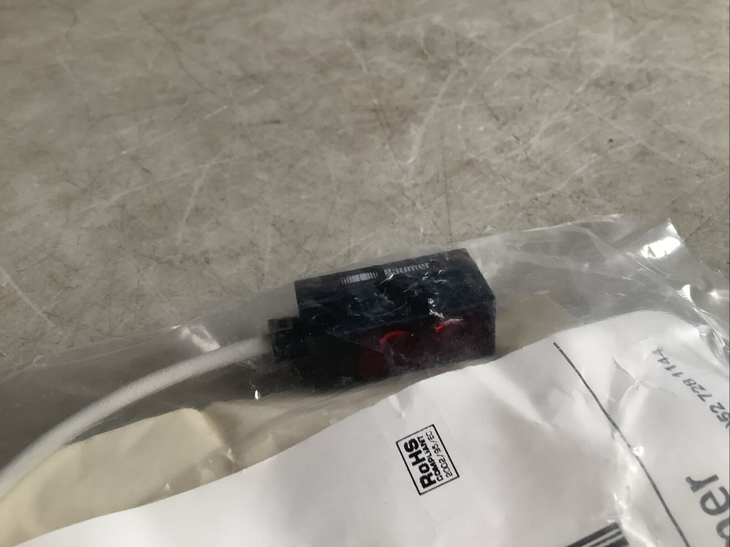 BAUMER FHDK 10P14/10600321 DIFFUSE SENSOR U3S